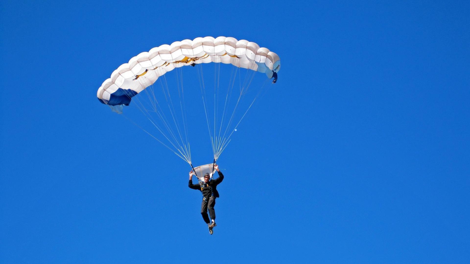 高压下的微笑，当竞技体育不再保证完美