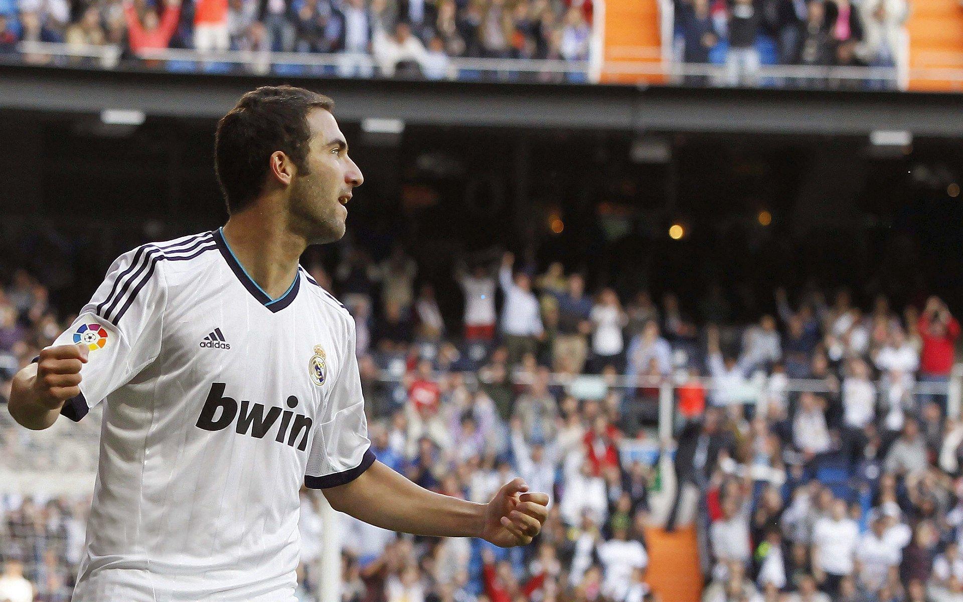 转会专家斯基拉透露，基耶萨回归意甲倒计时，尤文图斯锁定目标，利物浦标价1200万至1500万欧元